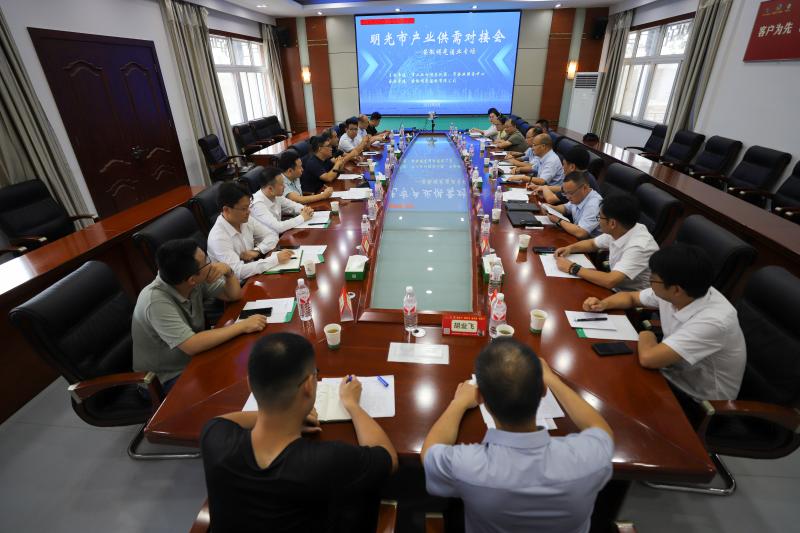 明光市包裝產(chǎn)業(yè)供需對(duì)接會(huì)走進(jìn)明光酒業(yè)
